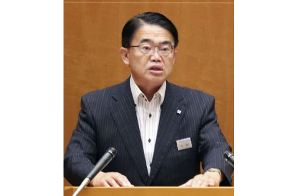 愛知県議会で4選出馬の意向を表明する大村秀章知事＝26日午前