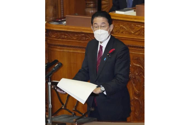 参院本会議の代表質問で答弁する岸田首相＝7日午前