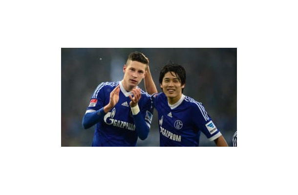 内田篤人、古巣シャルケで仲良し選手と再会！ドイツ代表ドラクスラーもザワつく