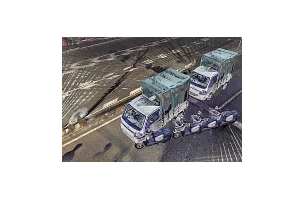 大阪府警が確立した新鑑定法により作成された、事故車両を投影した3Dモデルの見本（府警提供）
