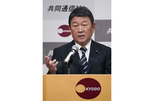 講演後、記者の質問に答える自民党の茂木幹事長＝24日午後、東京都港区の共同通信社