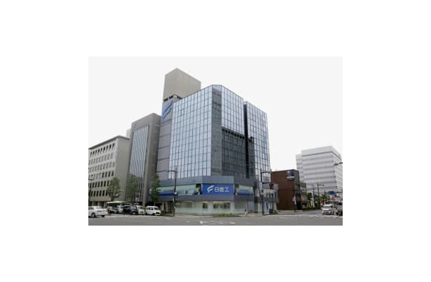 日医工本社＝5月、富山市