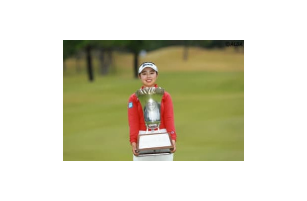 自身初の年間女王に輝いた山下美夢有（撮影：福田文平)