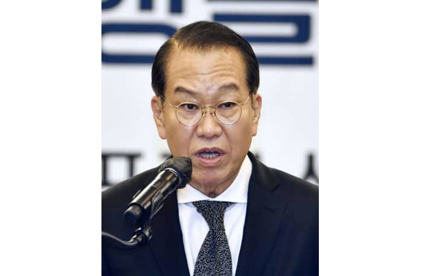 21日、韓国・ソウルで政府の対北朝鮮政策を説明する権寧世統一相（共同）