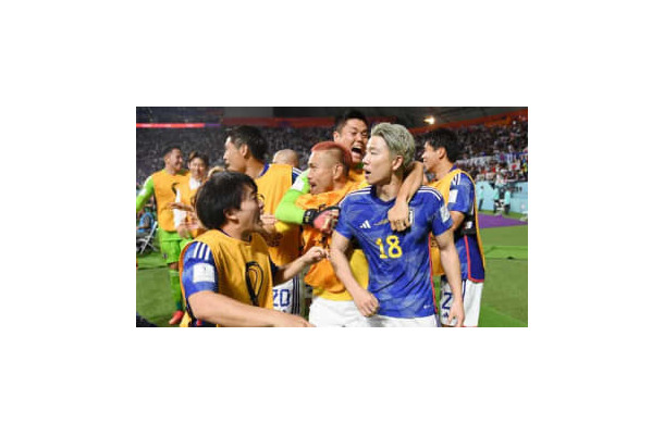 日本の大逆転勝利をどう見たのか…あのカズとヒデが並んでW杯観戦