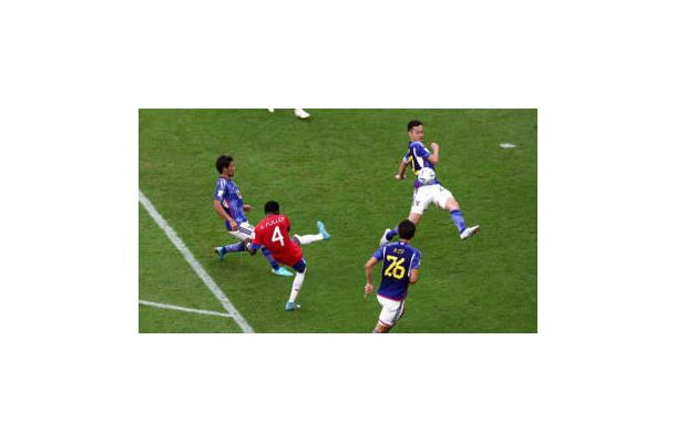 W杯で日本を絶望させたコスタリカDF、実は元FWだった…号泣母が「シュートしろ」と説得