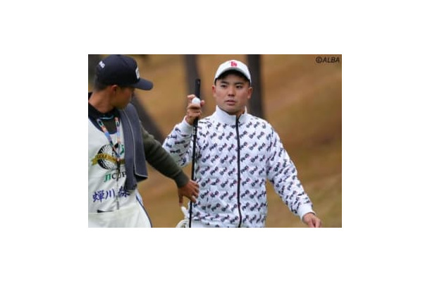 蝉川泰果の目に、昨年覇者・谷原秀人のゴルフはどう映った？（撮影：米山聡明)