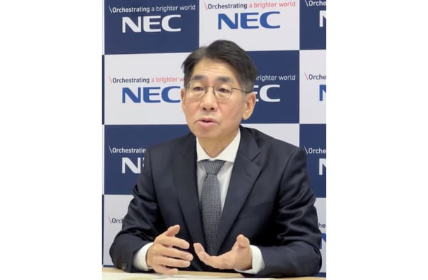 インタビューに応じるNECの森田隆之社長