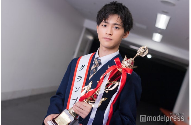 「MR OF MR CAMPUS CONTEST 2023」でグランプリを受賞した佐々木崇仁（C）モデルプレス