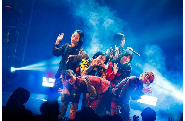 BiSH「PUNK SWiNDLE TOUR at あきた芸術劇場ミルハス公演」より（提供写真）