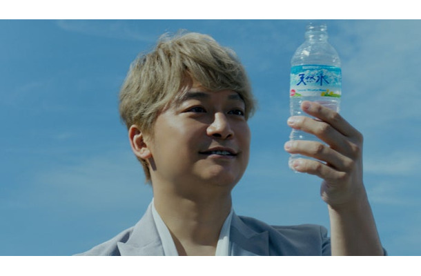 香取慎吾／新TV－CM「2023 Water Positiveの約束」篇より（提供写真）