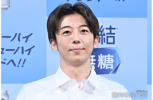 発表会に出席した高橋一生（C）モデルプレス
