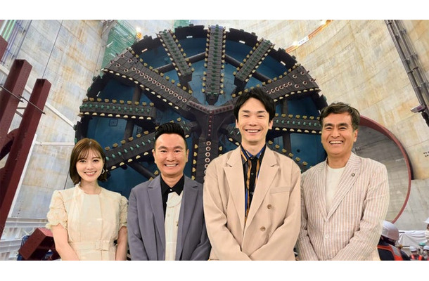 白石麻衣、山内健司、濱家隆一、石原良純（C）テレビ朝日