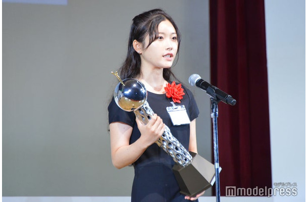 「第39回ATP賞テレビグランプリ」グランプリを受賞した西野晶ディレクター（C）モデルプレス