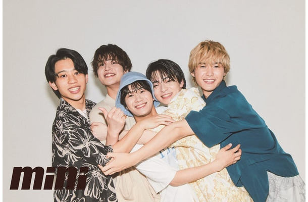 Lil かんさい（左から）當間琉巧、大西風雅、嶋崎斗亜、西村拓哉、岡崎彪太郎（画像提供：宝島社）