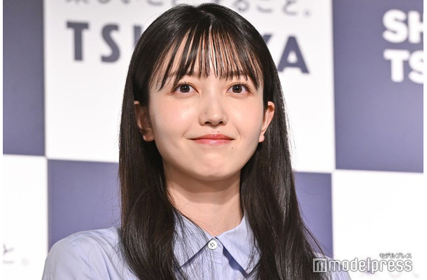 1st写真集「交差点」発売記念会見に出席した久保史緒里（C）モデルプレス
