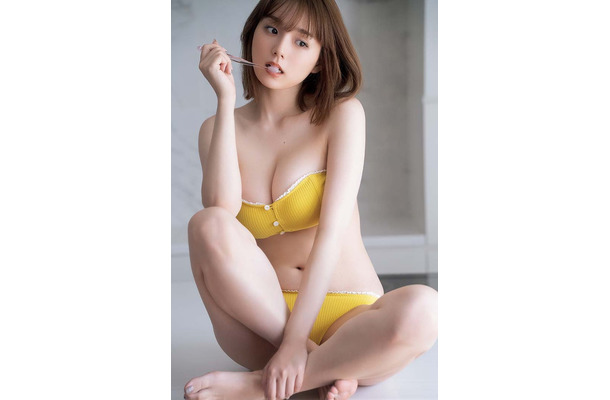 篠崎愛／とじ込み両面ポスター（C）中村和孝（秋田書店）