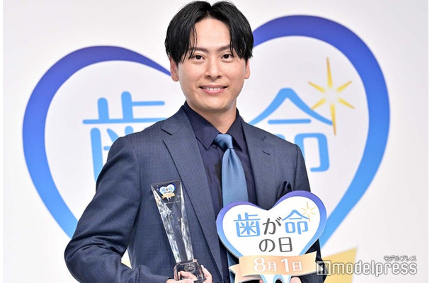 「歯が命アワード 2023」を受賞した山下健二郎（C）モデルプレス