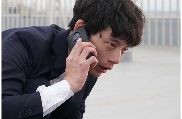 坂口健太郎「CODE―願いの代償―」第5話より（C）読売テレビ・日本テレビ