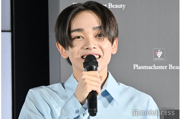 新製品発表会に出席した宮世琉弥（C）モデルプレス