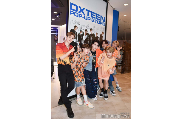 SHIBUYA109に来店した（左から）福田歩汰、平本健、谷口太一、大久保波留、寺尾香信、田中笑太郎／DXTEEN（C）モデルプレス