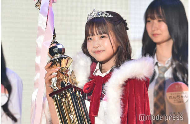 「女子高生ミスコン2023」グランプリを受賞したおとはさん（C）モデルプレス