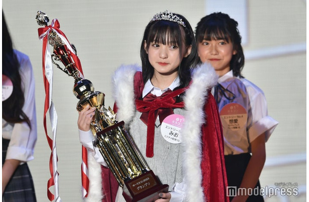 「中一ミスコン2023」グランプリを受賞したみおさん（C）モデルプレス