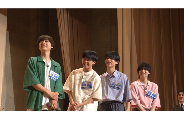 関西ジャニーズJr.（左から）岡佑吏、真弓孟之、當間琉巧、西村拓哉（C）フジテレビ