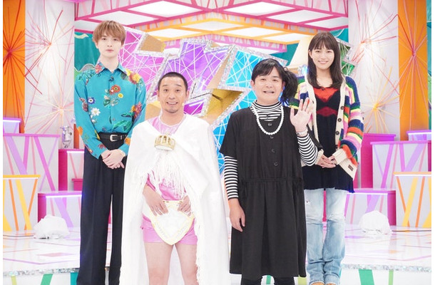 （左から）玉森裕太、千鳥（大悟、ノブ）、川口春奈（C）フジテレビ