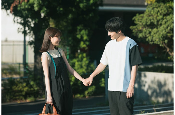 生田絵梨花、赤楚衛二「こっち向いてよ向井くん」第6話より（C）日本テレビ