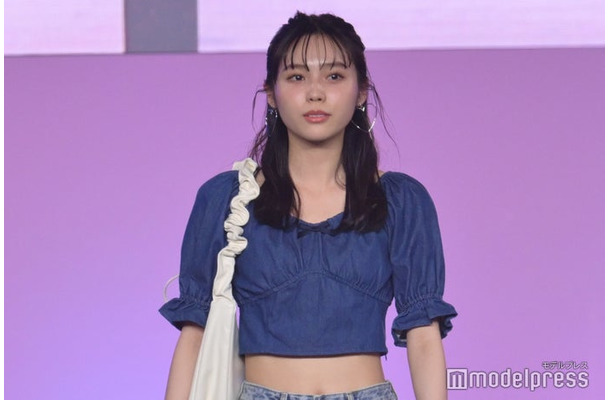 秋田汐梨（C）モデルプレス