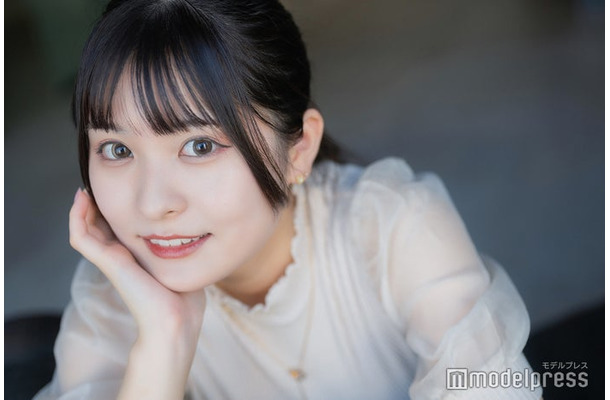 モデルプレスのインタビューに応じた入山七菜さん（C）モデルプレス
