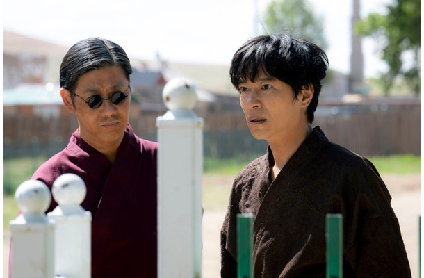 林泰文、堺雅人「VIVANT」第8話より（C）TBS