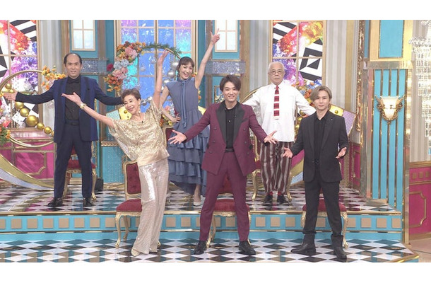 （後列左から）斎藤司、望海風斗、小堺一機（前列左から）前田美波里、井上芳雄、堂本光一（C）日本テレビ