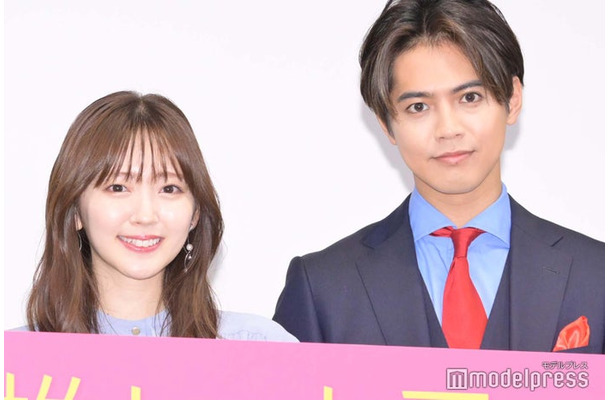 「推しが上司になりまして」記者会見に登壇した鈴木愛理、片寄涼太（C）モデルプレス