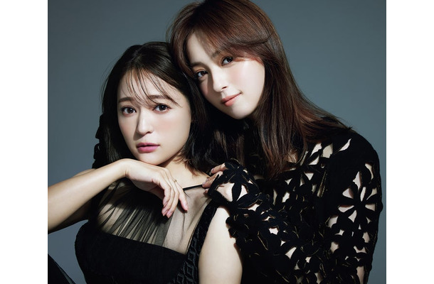 chay、佐々木希（画像提供：小学館）