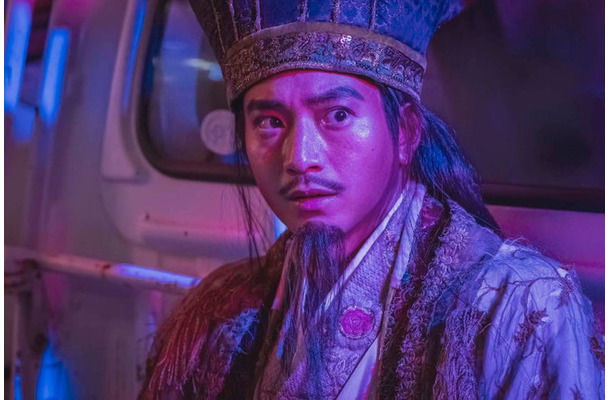 向井理「パリピ孔明」第1話より（C）フジテレビ