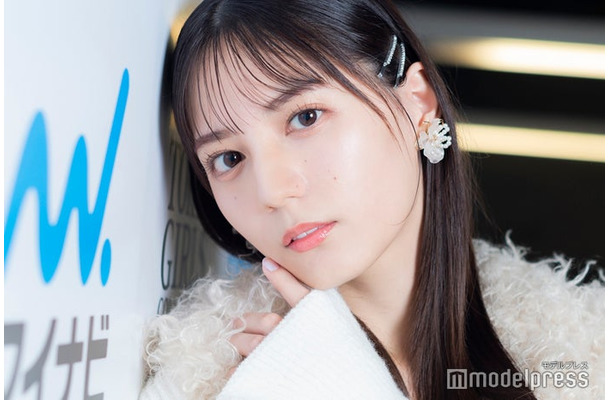 モデルプレスのインタビューに応じた小坂菜緒（C）モデルプレス