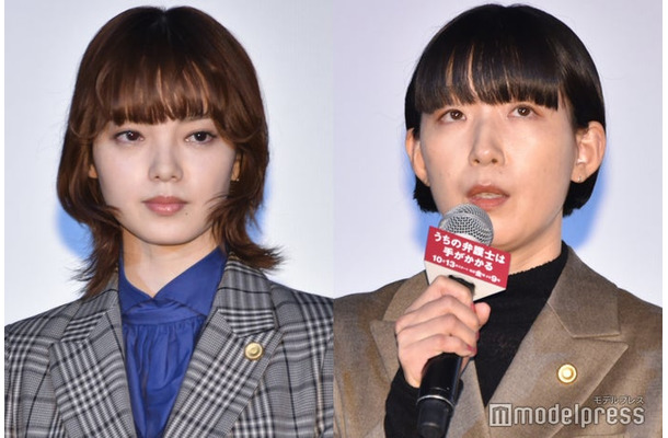 会見に出席した平手友梨奈、江口のりこ（C）モデルプレス