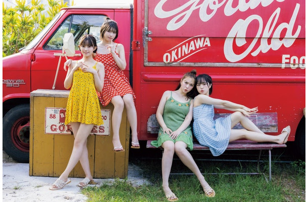 森日菜美、えなこ、村重杏奈、なえなの／撮影：LUCKMAN、藤本和典