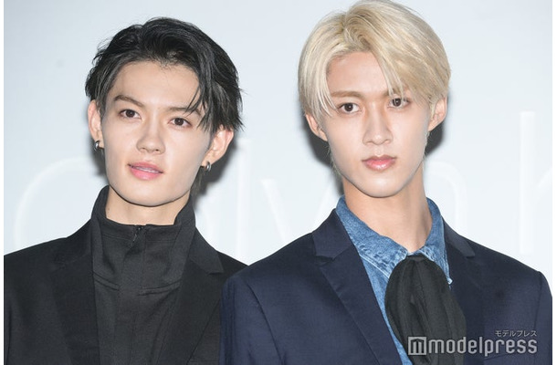 「Calvin Klein」フォトコールに登場した佐野勇斗、曽野舜太（C）モデルプレス