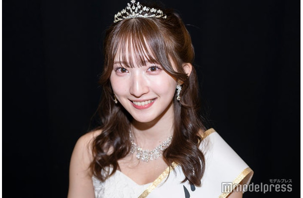 「ミス立教コンテスト2023」グランプリを受賞した橋本華歩さん（C）モデルプレス