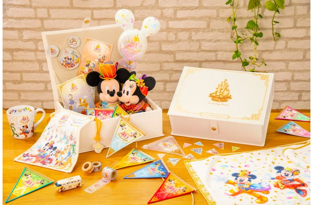 小物入れ7,000円※グッズは別売り（C）Disney