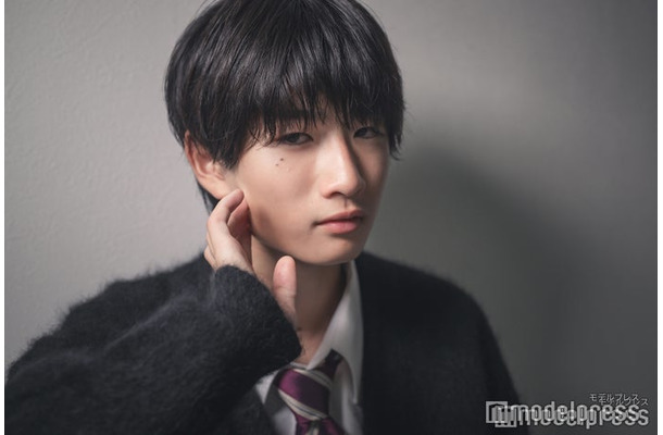 モデルプレスのインタビューに応じた岩瀬琥蒼さん（C）モデルプレス