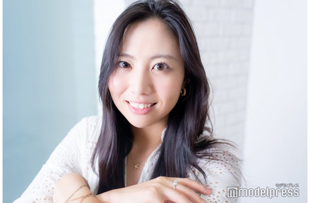 モデルプレスのインタビューに応じた天野真衣さん（C）モデルプレス