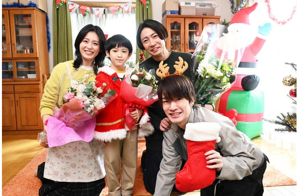 本仮屋ユイカ、木村優来、相葉雅紀、深澤辰哉（C）テレビ朝日