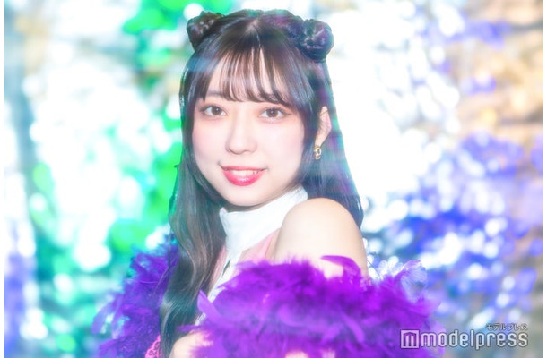 モデルプレスのインタビューに応じた高村栞里（C）モデルプレス