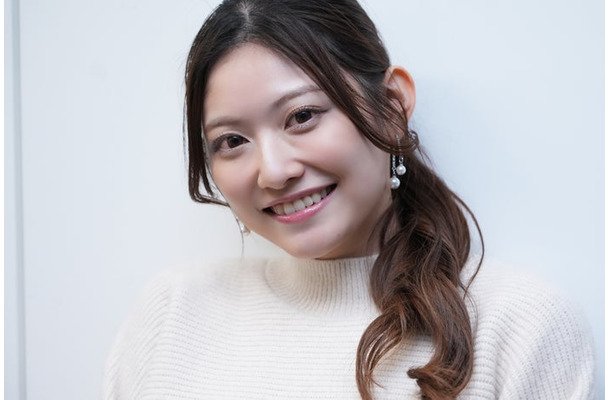 モデルプレスのインタビューに応じた出町杏奈（提供写真）
