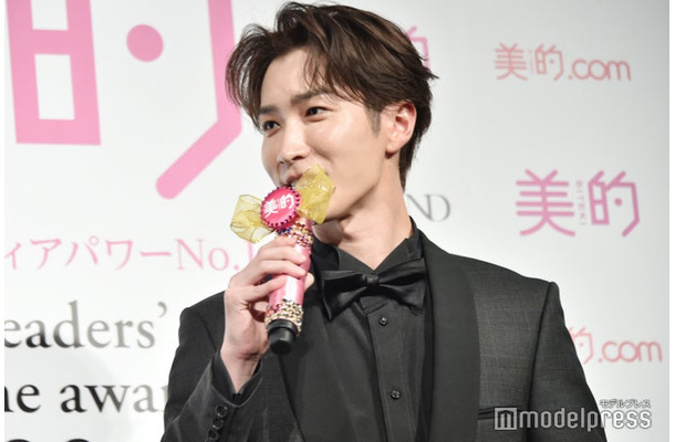 ステージにまだ居たいオーラを出す渡辺翔太（C）モデルプレス