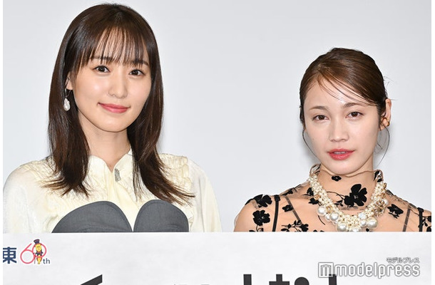 「チェイサーゲームW パワハラ上司は私の元カノ」記者会見に出席した菅井友香、中村ゆりか（C）モデルプレス
